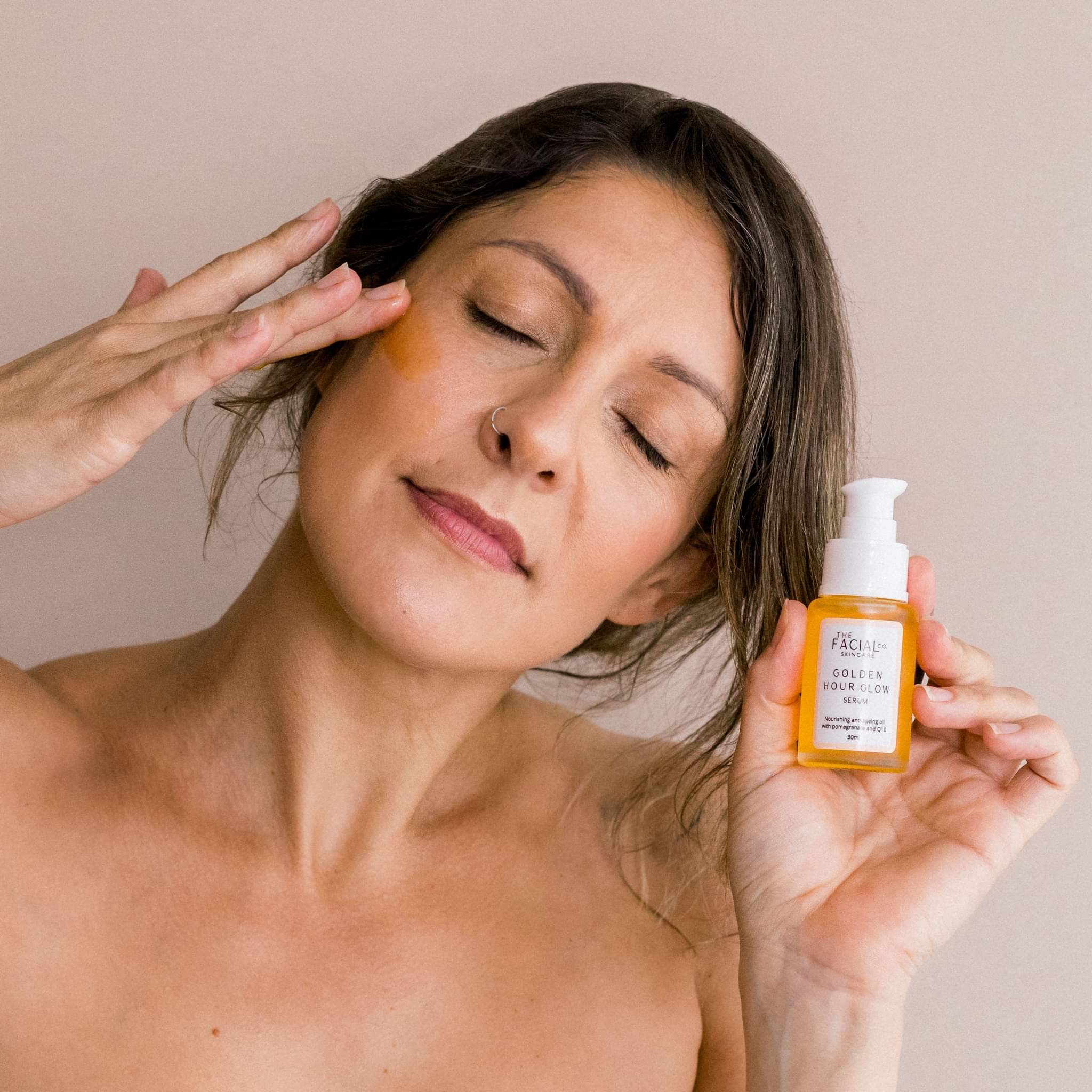 Nourishing face oil serum for sensitive skin, preservative free, soothes, brightens and softens skin, Infused with natural ingredients. Skincare for sensitive skin. Anti-ageing, fine lines, Natural, vegan and cruelty-free skincare. Breastfeeding friendly, pregnancy safe. Facial oil for sensitive skin, Oil serum. All natural