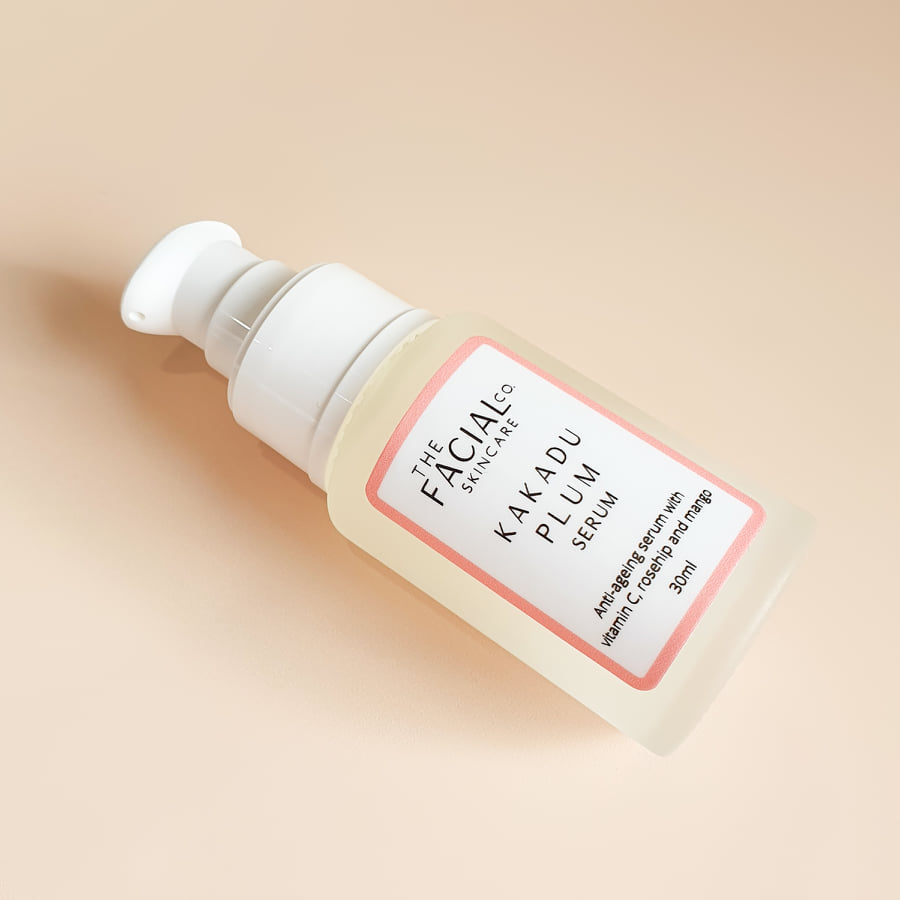 Brightening serum for sensitive skin, fights pigmentation, antibacterial, fights acne, stops breakouts. soothes, brightens and softens skin, Infused with natural ingredients. Skincare for sensitive skin. Anti-ageing, fine lines, Natural, vegan and cruelty-free skincare. Breastfeeding friendly, pregnancy safe. serum for sensitive skin, water based serum. All natural